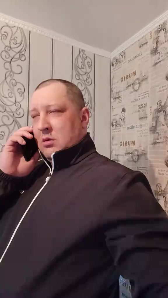 В норе.